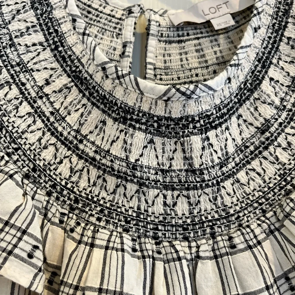 LOFT ruffle top - Picture 7 of 12